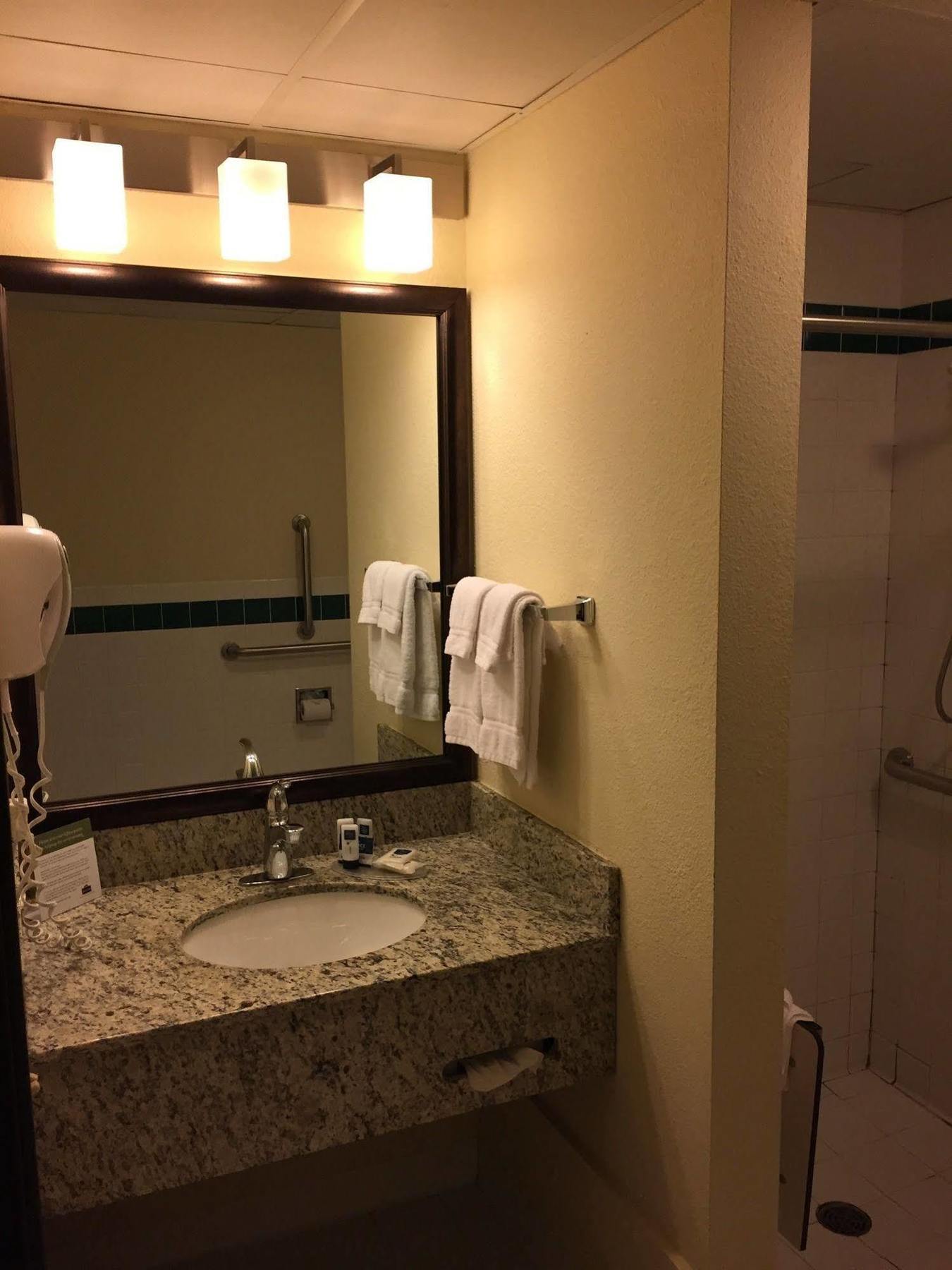 Blossom Hotel & Suites Traverse City Zewnętrze zdjęcie