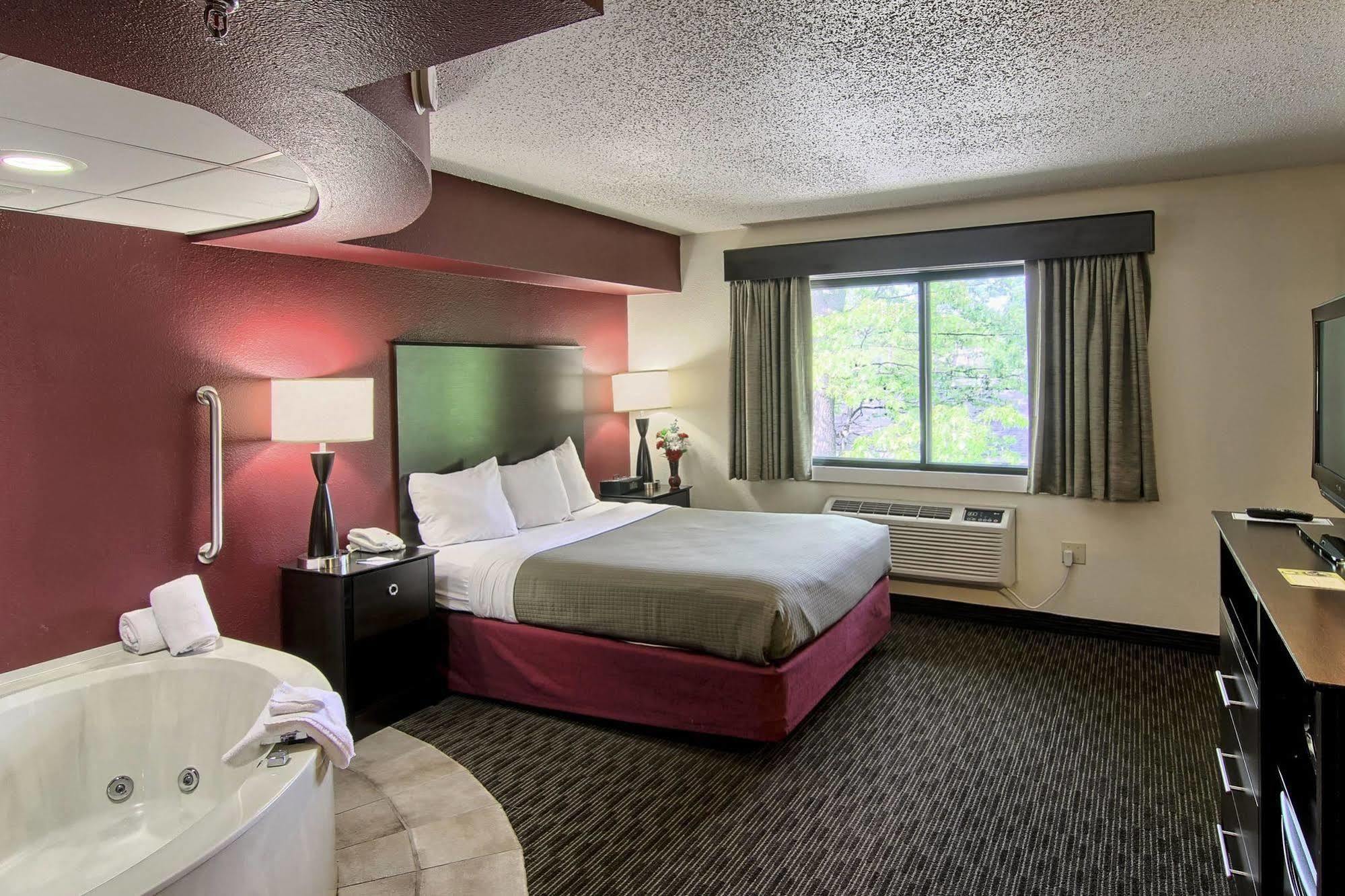 Blossom Hotel & Suites Traverse City Zewnętrze zdjęcie