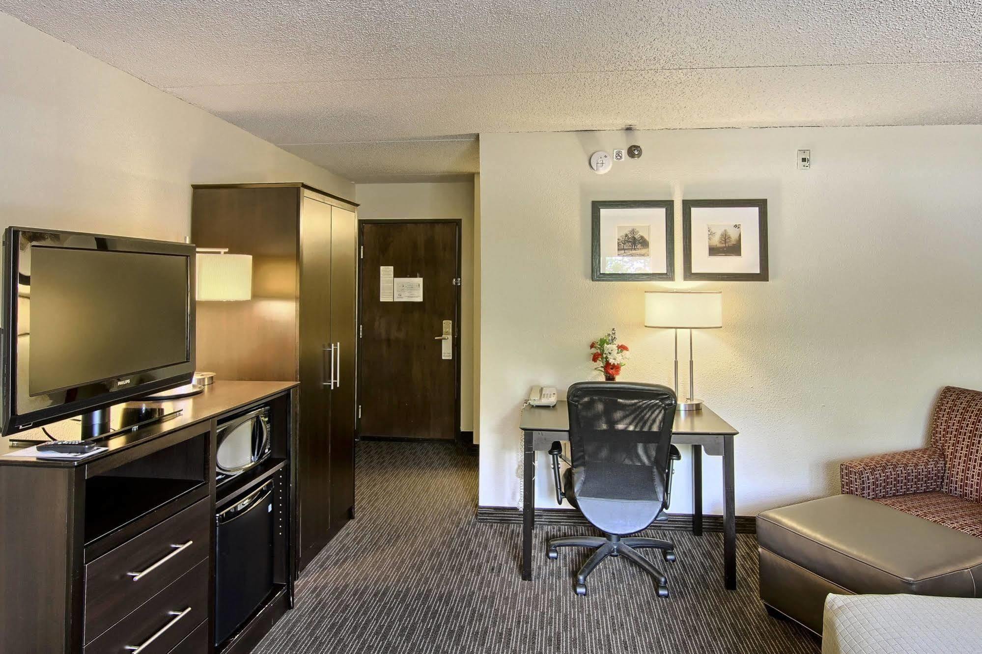 Blossom Hotel & Suites Traverse City Zewnętrze zdjęcie