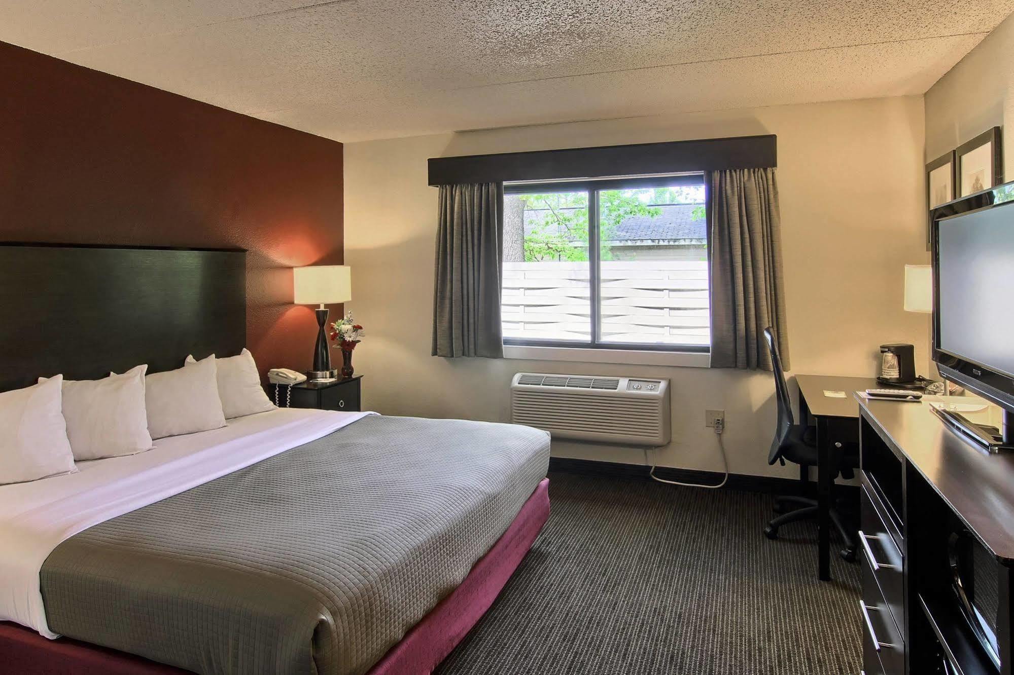 Grandstay Hotel & Suites Of Traverse City Zewnętrze zdjęcie